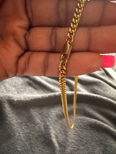 Customer photo review of CLEAN CUBANA CHAIN. - 4MM GOLD