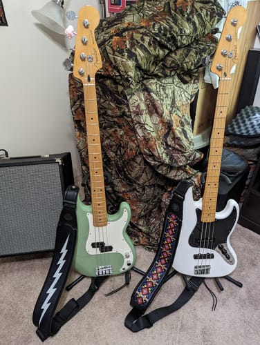 Customer photo review of Zero-Gravity Strap for Guitar & Bass