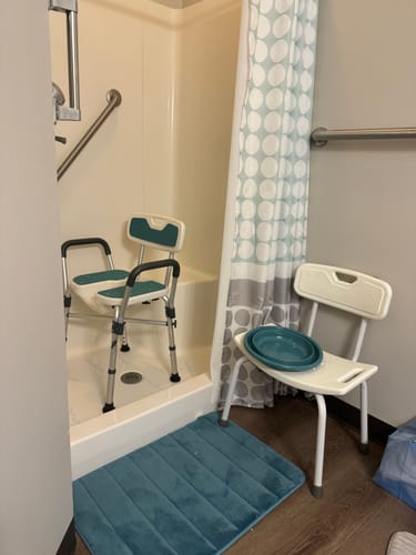Customer photo review of U-Shape Shower Chair (450lb)