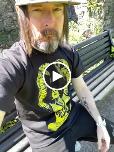 Customer video review of Men's heavyweight t-shirt