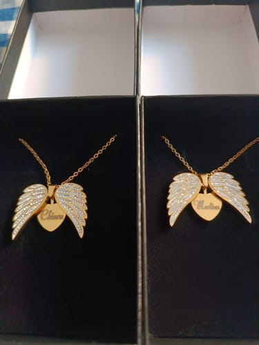 Customer photo review of Collana Angelo Mio Con Incisione Personalizzata
