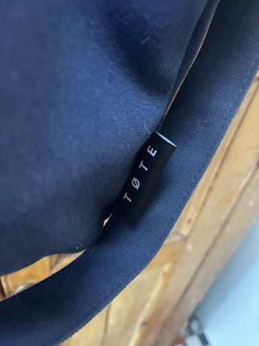 Customer photo review of Navy Blue TØTE Bag