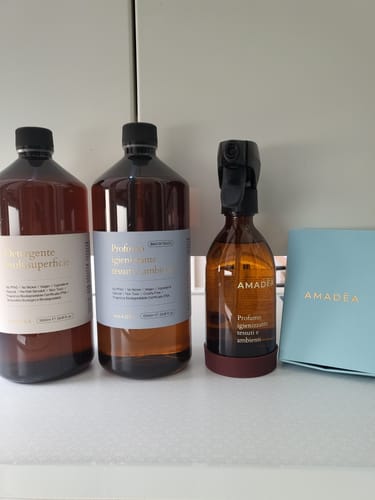 Customer photo review of Kit Profumo "Baci di Talco": igienizzante tessuti e ambienti 300ml + 1 Litro