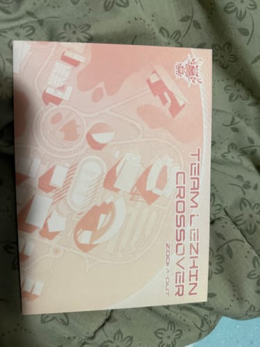 Customer photo review of TEAM LEZHIN Pop-up Store - Cross Over Player Snapshot