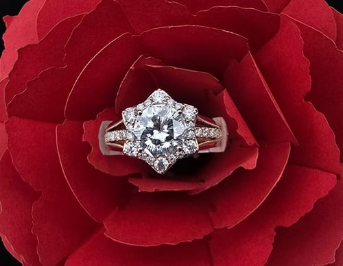 Customer photo review of Doveggs 1ct-5ct Sakura Cut(Temporary Name) moissanite loose stone