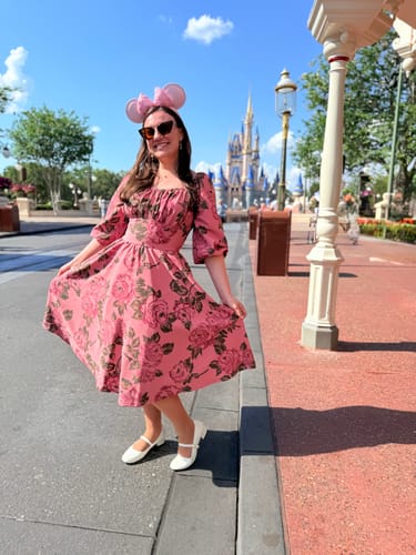 Customer photo review of PRE-ORDER - Vacation Dress in Vintage Blush Pink Roses - Vixen by Micheline Pitt