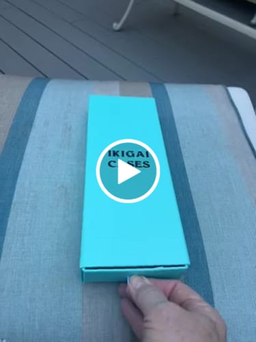 Customer video review of Weekly Pill Case