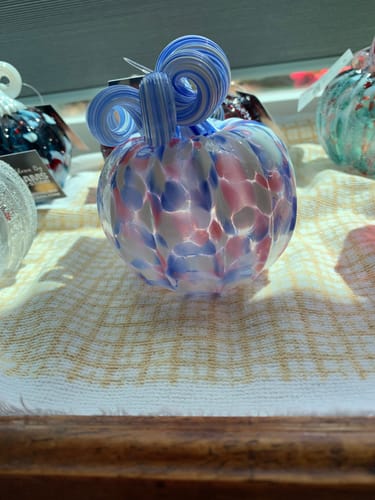 Customer photo review of the Bedroom Bedspread with a White and Dutch Blue Stem