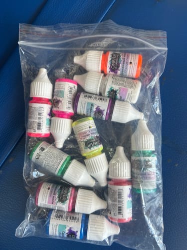 Customer photo review of Neon Oneair Airbrush Paint Set 10 Colors 10 ML