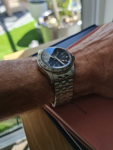 Customer photo review of Seiko 5 Men's 39.40mm Stainless Steel Automatic GMT Watch