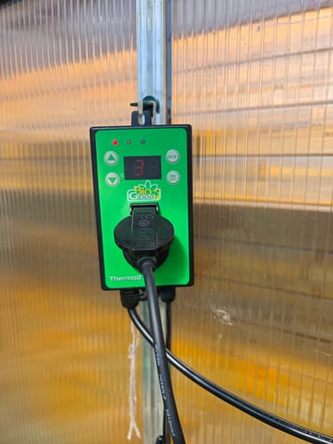 Customer photo review of Thermo2 Digital Thermostat Vorverkabelt für Heizen/Kühlen