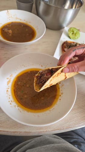 Fotorecensie van een klant over Birria Bomb