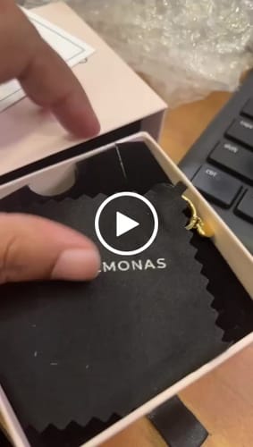 Customer video review of Small Heart Hoop Earrings