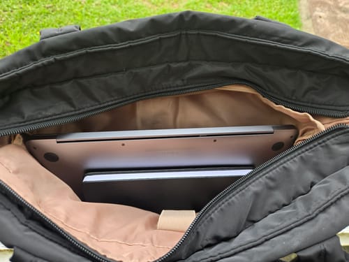 Customer photo review of Bagsmart 20L Puffy Tote Bag with 15.6" Laptop Compartment