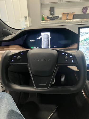 Customer photo review of Custom Dry Carbon Fiber Yoke Steering Wheel Replacement for Tesla Model S/X 2022-2025