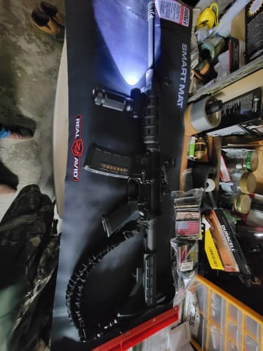 Customer photo review of Vertical Foregrip 3 in 1 Flashlight (2000 Lumen)