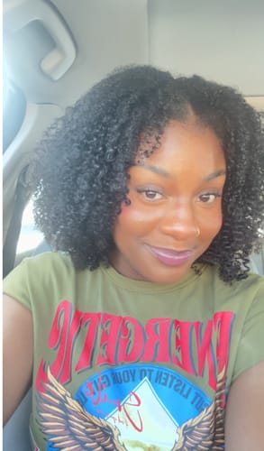 Customer photo review of CurlyMe V Part Glueless No Leave Out Afro Kinky Curly Human Hair Wig Pre-plucked Beginner Friendly