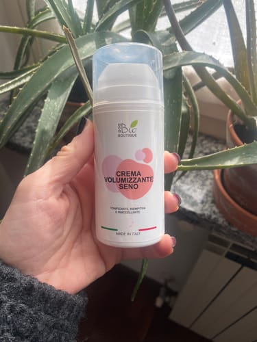Customer photo review of Crema Volumizzante Seno