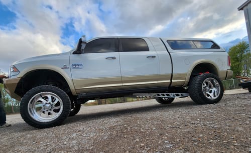Customer photo review of 2003-2013 Dodge Ram 2500 Boxed Ladder / Traction Bars