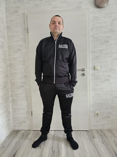 Customer photo review of SAEBIS® SPORTS Herren Trainingshose schwarz mit Stickerei