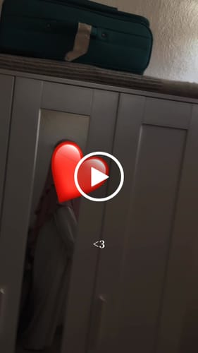 Customer video review of Abaya Merve