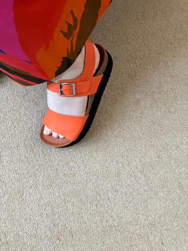 Customer photo review of Clove Footbed Sandals