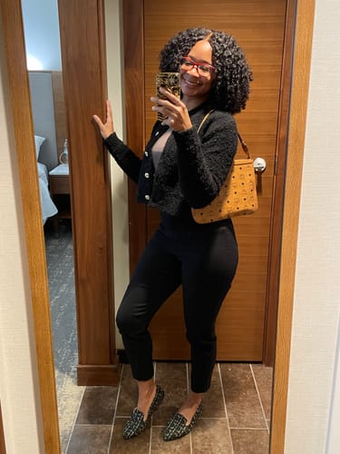 Customer photo review of CurlyMe Pre-cut 9x6 Lace M-cap Wear Go Glueless Mini Knots Kinky Curly Hair HD Lace Front Wig Pre-plucked