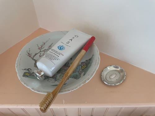Customer photo review of OLAS Toothbrush Natural - Red Handle