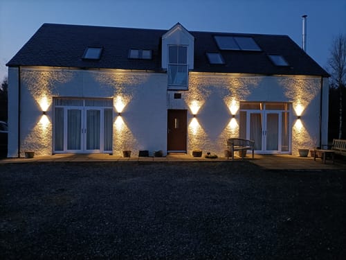 Customer photo review of Alon- Upward and Downward IP44 Outdoor Wall Light Lacquered Metal Construction, Ideal for Driveway & Main Entrance, Three Light Effects, High Lumen