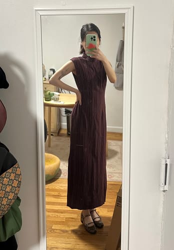 Customer photo review of Jin Ling 金陵 Golden Hill Republic of China Maroon Stripe Pure Cotton Sleeveless Qipao