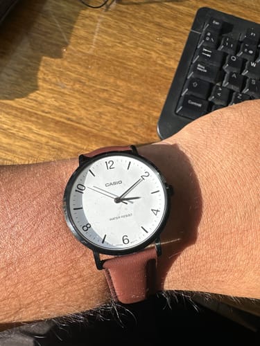 Customer photo review of Reloj Casio Análogo MTP-VT03BL-7B Dial Cóncavo Blanco 40mm