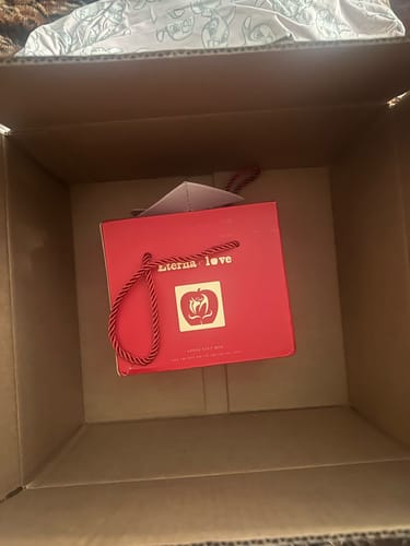 Customer photo review of 🌹Rosa Eterna + Collar + Pulsera Trébol Plata + Dedicatoria GRATIS -PARA MI HIJA