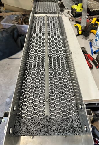 Customer photo review of Miners Moss - Grey backed