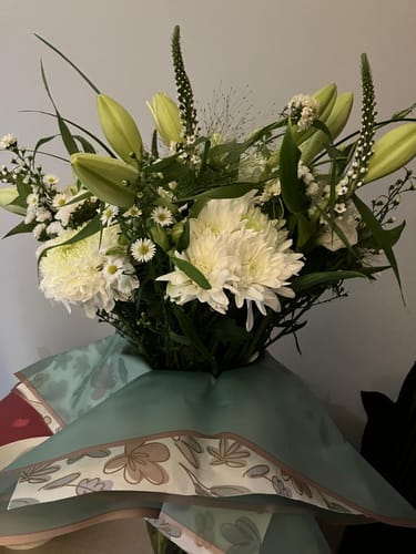 Customer photo review of Elegant White Bouquet