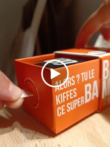 Customer video review of Baume Menstruel CBD