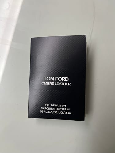 Customer photo review of Tom Ford Ombre Leather Eau De Parfum Vial 1.5ml