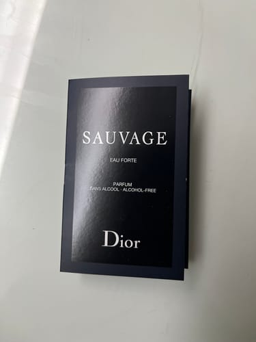 Customer photo review of Christian Dior Homme Intense Eau De Parfum For Men 1ml Vial