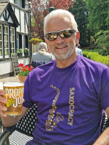 Customer photo review of Men's heavyweight t-shirt