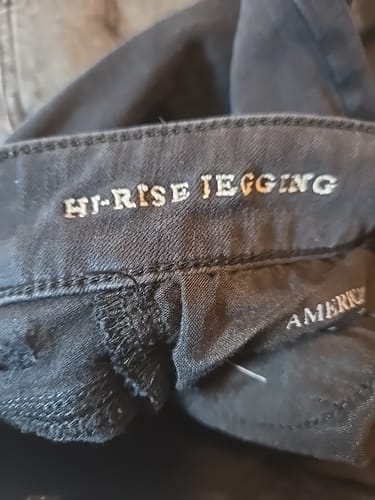 Customer photo review of American Eagle Outfitters Women's Secondhand Wholesale Clothing