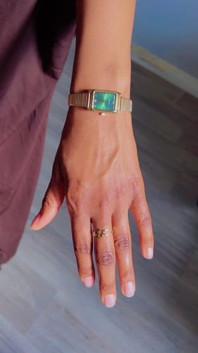 Customer photo review of LA VELVET MONTRE DORÉ AVEC CHIFFRES ARABES