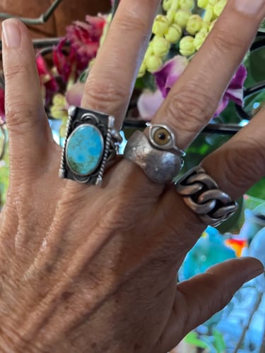 Customer photo review of Golden Silver Mini Eye Ring
