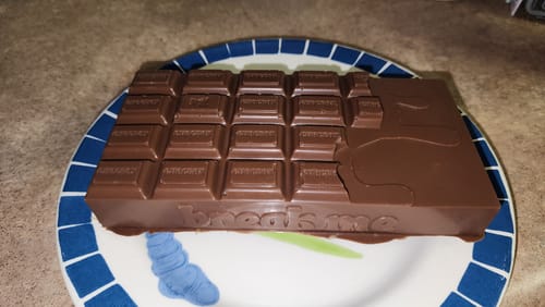 Customer photo review of *REFILL* Pistachio Knafeh Stuffed Chocolate Bar Kit without Reusable Mold