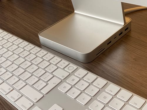 Customer photo review of PULWTOP 11 in 1 USB C Hub for iMac 24 inch 2021 2023 2024 USB Hub Docking Station Support M.2 SSD (NOT Included), iMac M1 M3 M4 Accessories, 4K HDMI, 2.5G Ethernet, 5 USB A/C 3.2 10Gbps, SD/TF, Silver