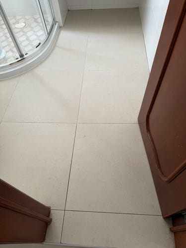 Customer photo review of Desmanchador de juntas 1L