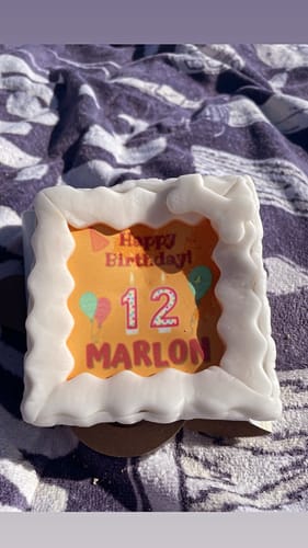 Customer photo review of Torta Per Cani Happy Birthday Personalizzabile Con NOME E ANNI