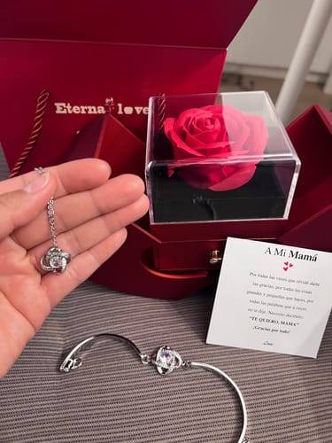 Customer photo review of 🌹Rosa Eterna + Collar + Pulsera Trébol Plata + Dedicatoria GRATIS -PARA MI HIJA