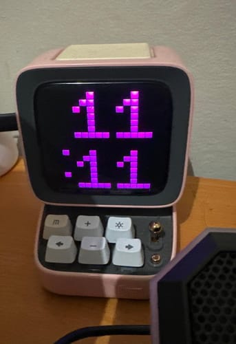 Customer photo review of Divoom Ditoo Retro Pixel Art Game Bluetooth Speaker With 16X16 LED Girl & Boy Gift