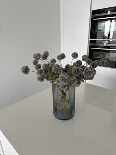 Yves V. review of Zijden Kiku Bloemen - Blauwgrijs (10 stengels) image 1 out of 1