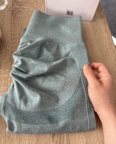 Customer photo review of ALOMIE PowerFlex Fitnessleggings™ - Der Sofort Effekt für einen knackigen Po ganz ohne Squats