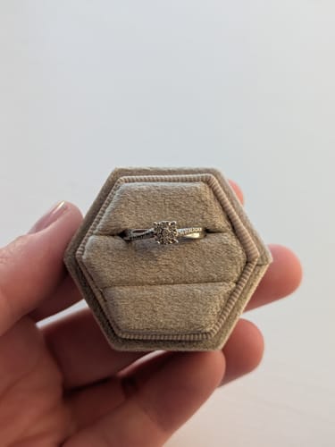 Customer photo review of Velvet Ring Box